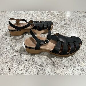 Dansko Brie Fisherman Black Leather Sandals size 41 / 10